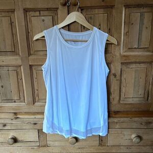 Athleta‎ Medium White Cadence Mesh Tank Top - Small Flaw